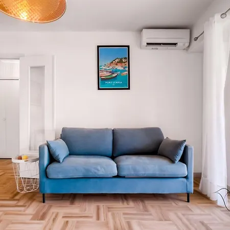 1br W Terrace & Parking