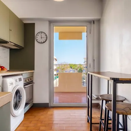 아파트 1br W Terrace & Parking 니스